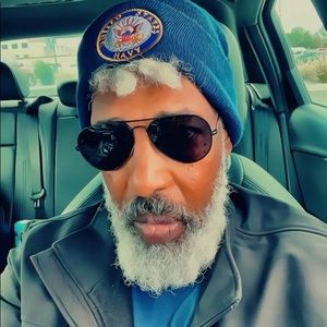 Meet your Posher, Ester